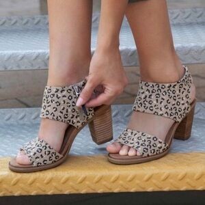 NIB Toms Majorca Cutout Natural Texture Cheetah Size 5
